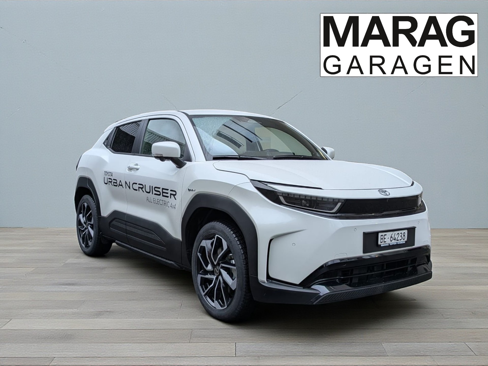 TOYOTA Urban Cruiser 61 kWh Premium AWD-image-6