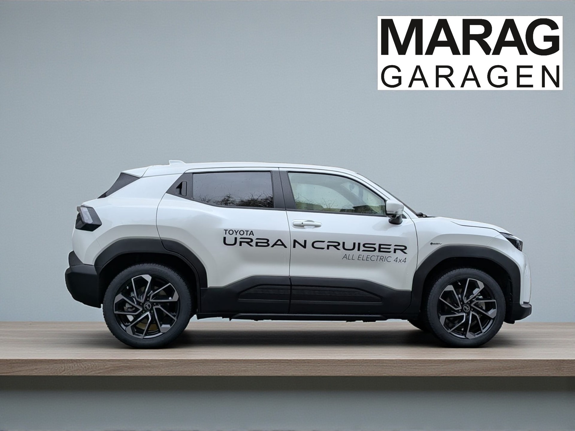 TOYOTA Urban Cruiser 61 kWh Premium AWD-image-5