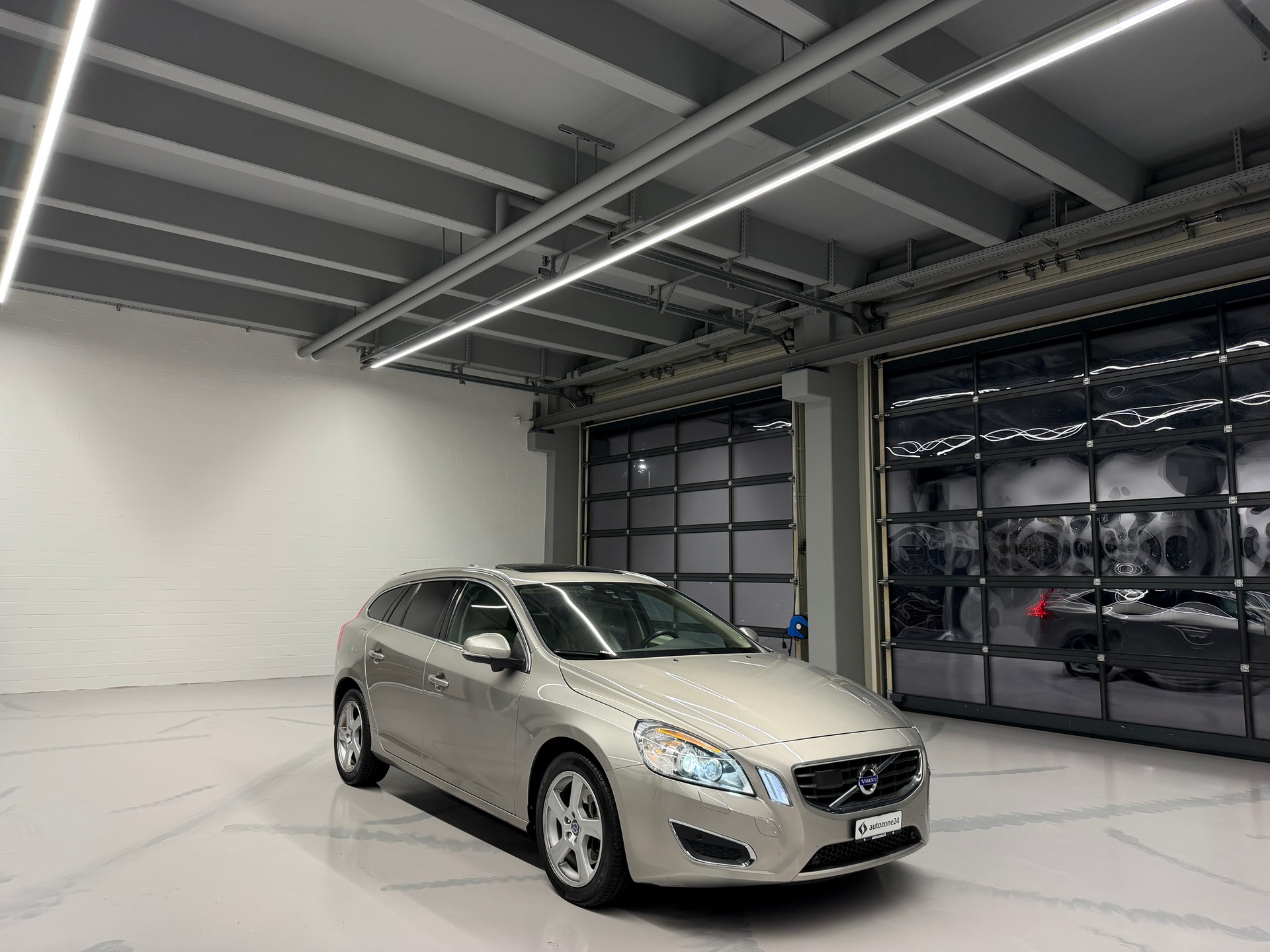 VOLVO V60 2.0 T5 Summum *CH-Auto*ACC*Rückfahrkamera*Schiebedach*Frisch ab MFK*Garantie*-image-11