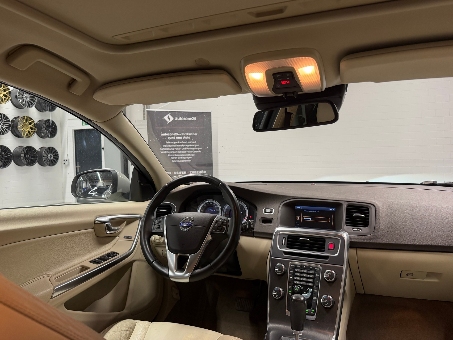VOLVO V60 2.0 T5 Summum *CH-Auto*ACC*Rückfahrkamera*Schiebedach*Frisch ab MFK*Garantie*-image-18