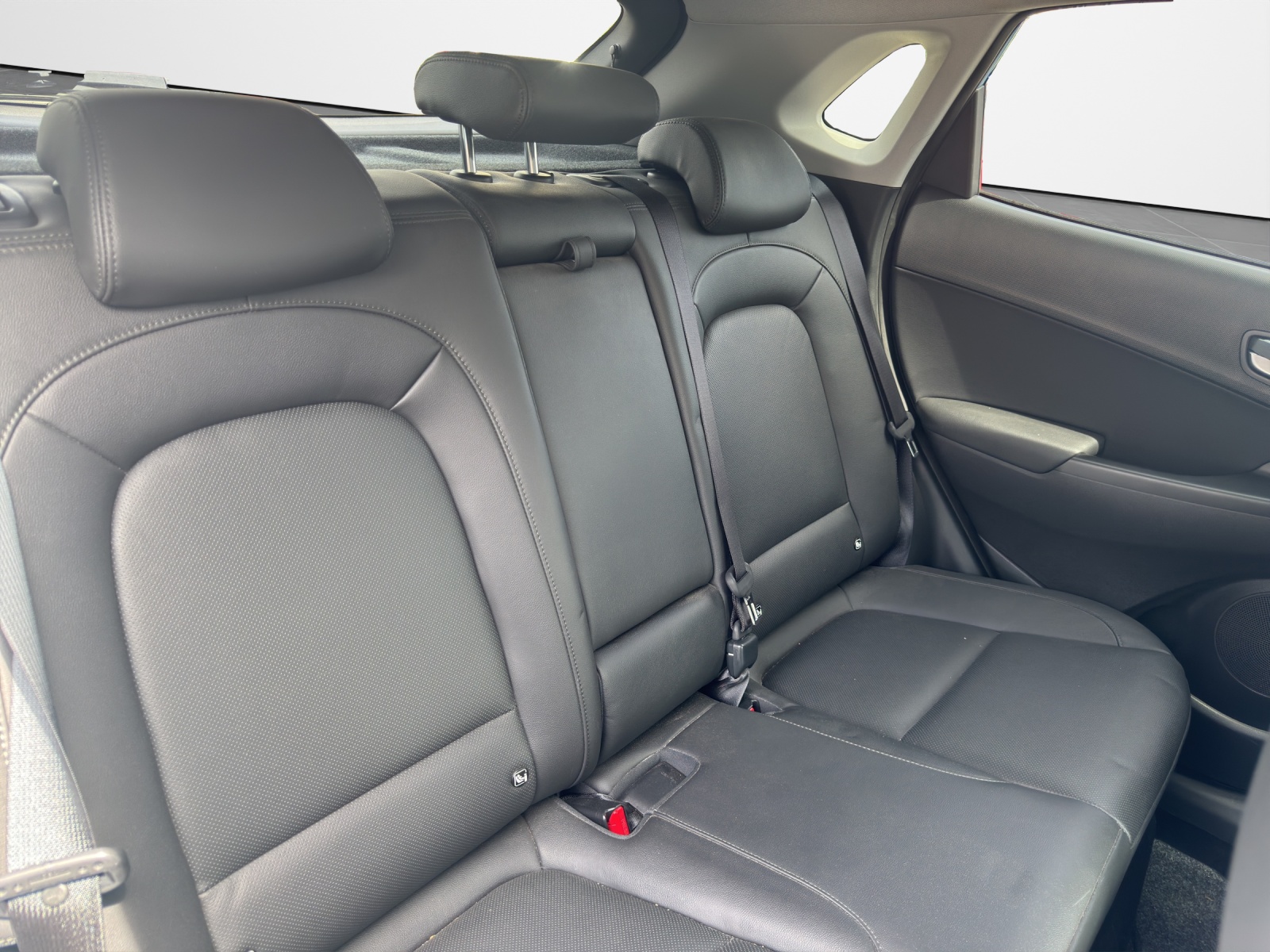 HYUNDAI Kona 1.6 GDi Hybrid Vertex-image-13