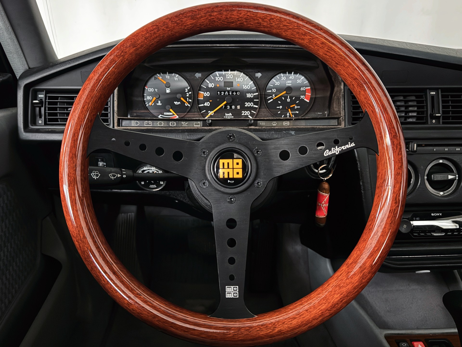MERCEDES-BENZ 190 E 2.0-image-22