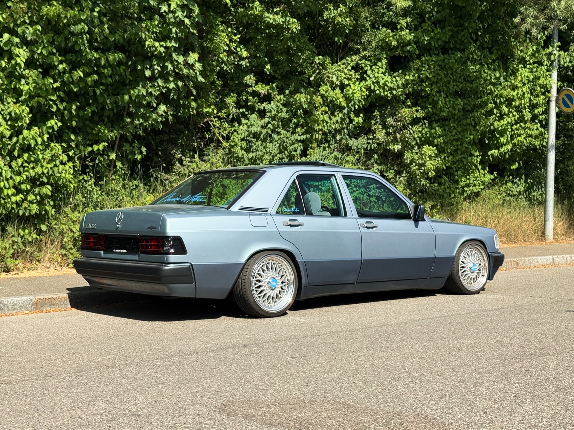 MERCEDES-BENZ 190 E 2.0-image-4