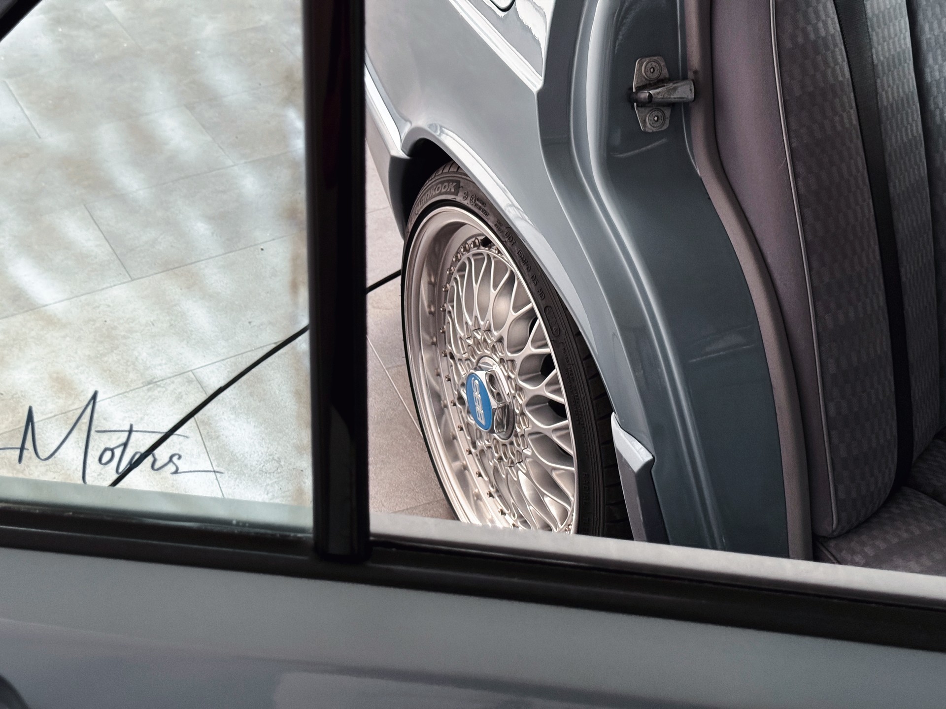 MERCEDES-BENZ 190 E 2.0-image-24