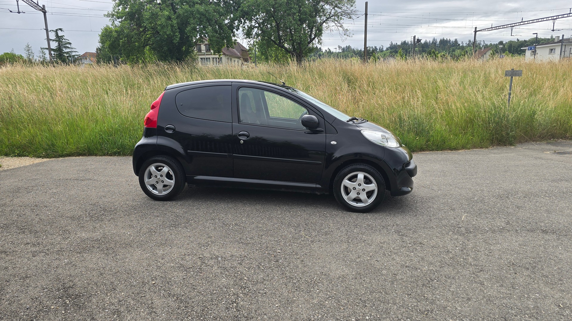 PEUGEOT 107 1.0 Black&Silver Edition 2-Tronic-showroom-element-3