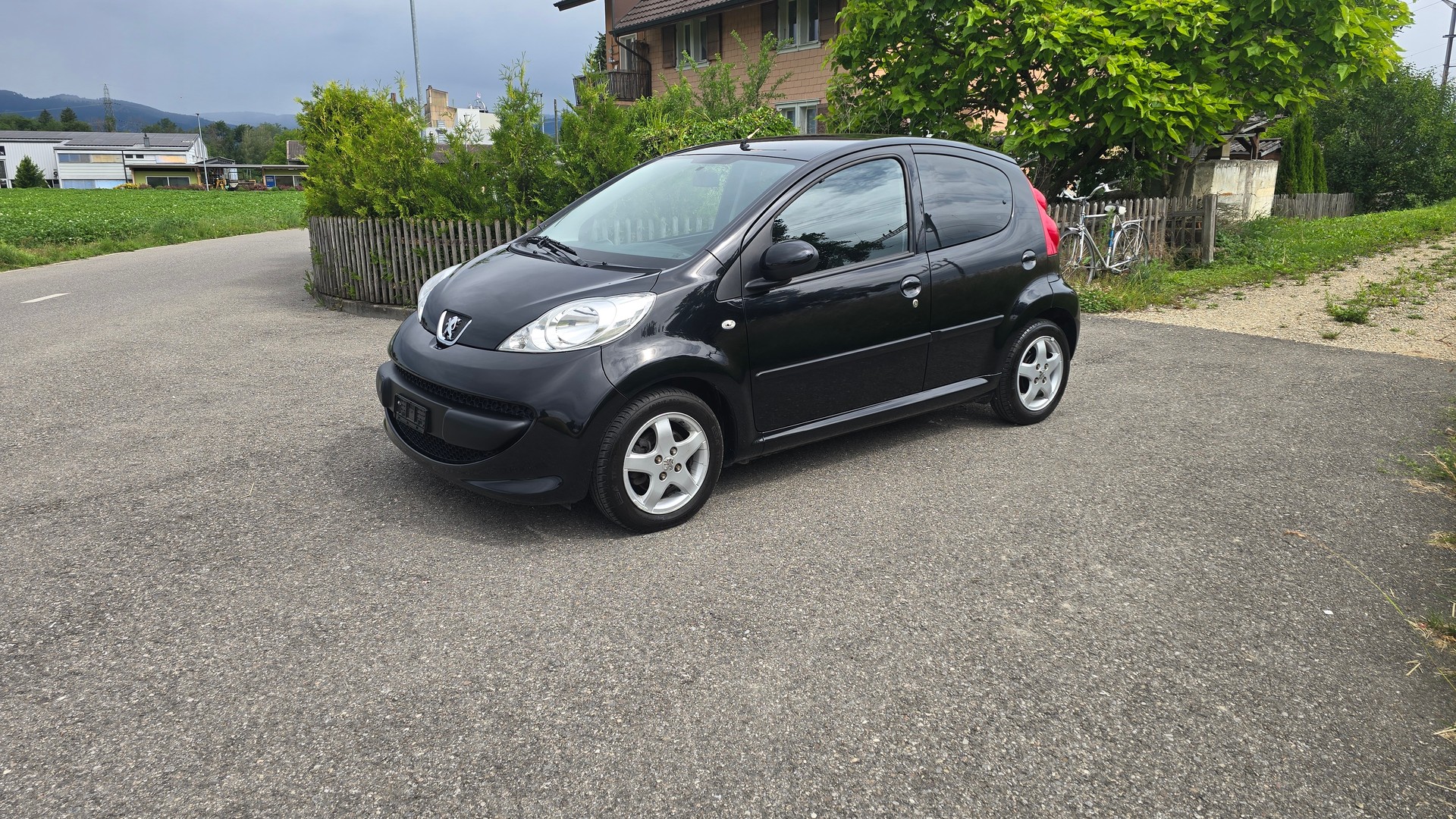 PEUGEOT 107 1.0 Black&Silver Edition 2-Tronic