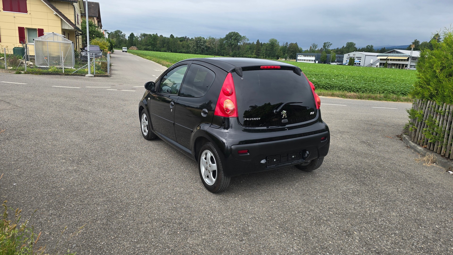 PEUGEOT 107 1.0 Black&Silver Edition 2-Tronic-showroom-element-1