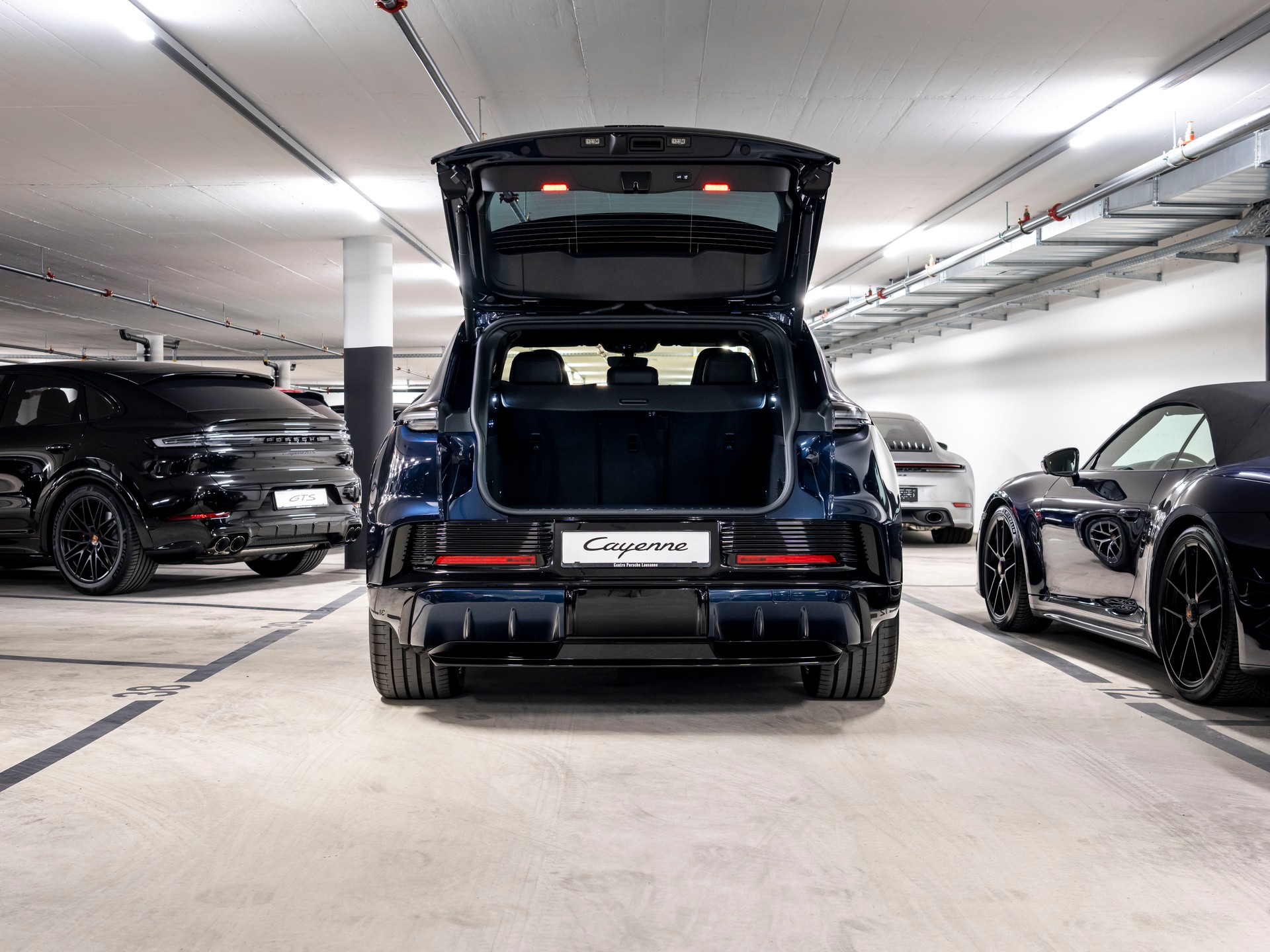 PORSCHE Cayenne S Electric 113 kWh-image-13