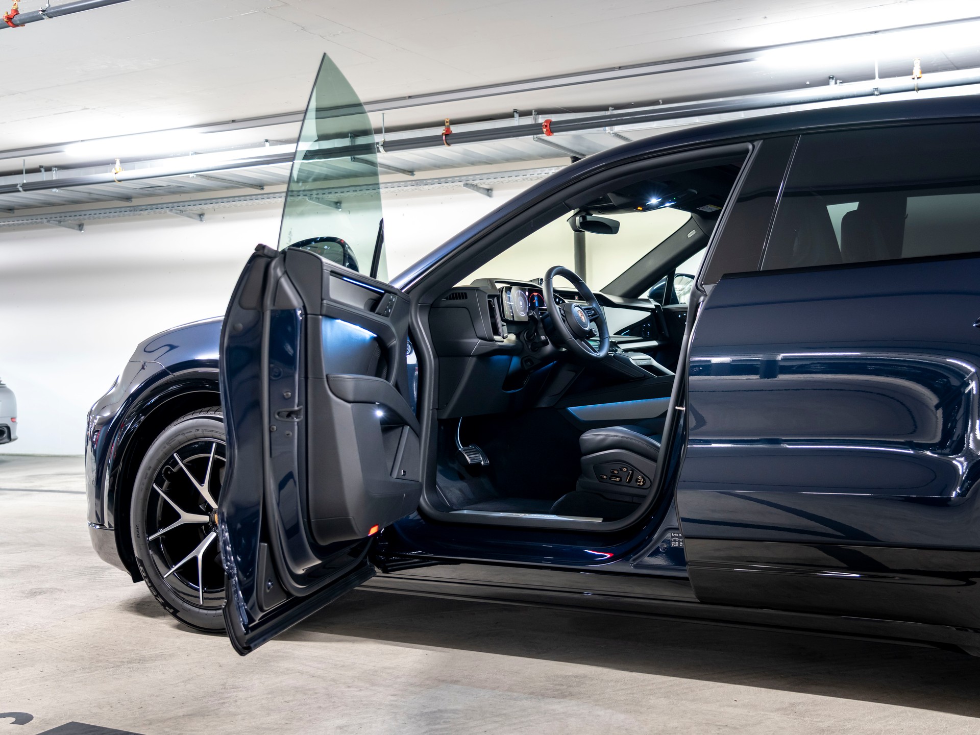 PORSCHE Cayenne S Electric 113 kWh-image-15