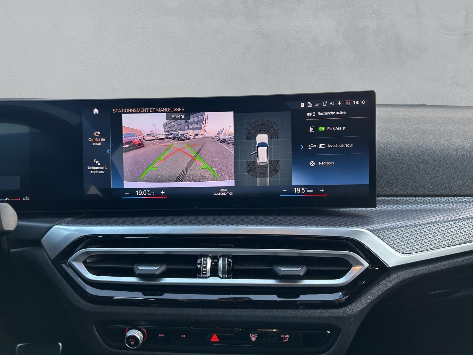 BMW 330d xDrive Touring-image-13