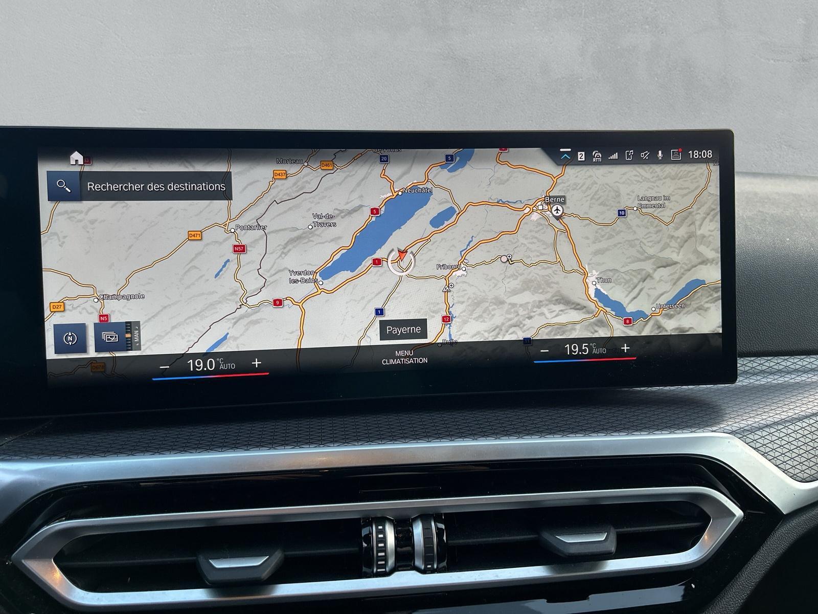 BMW 330d xDrive Touring-image-14