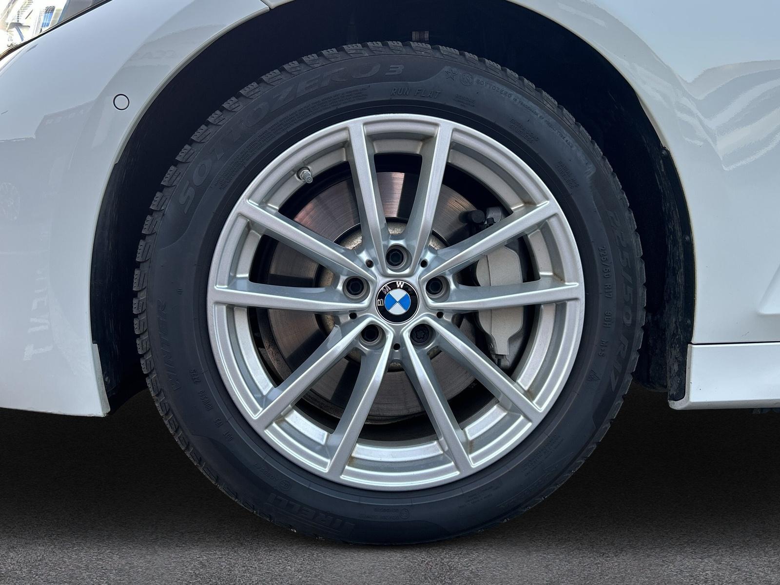 BMW 330d xDrive Touring-image-8