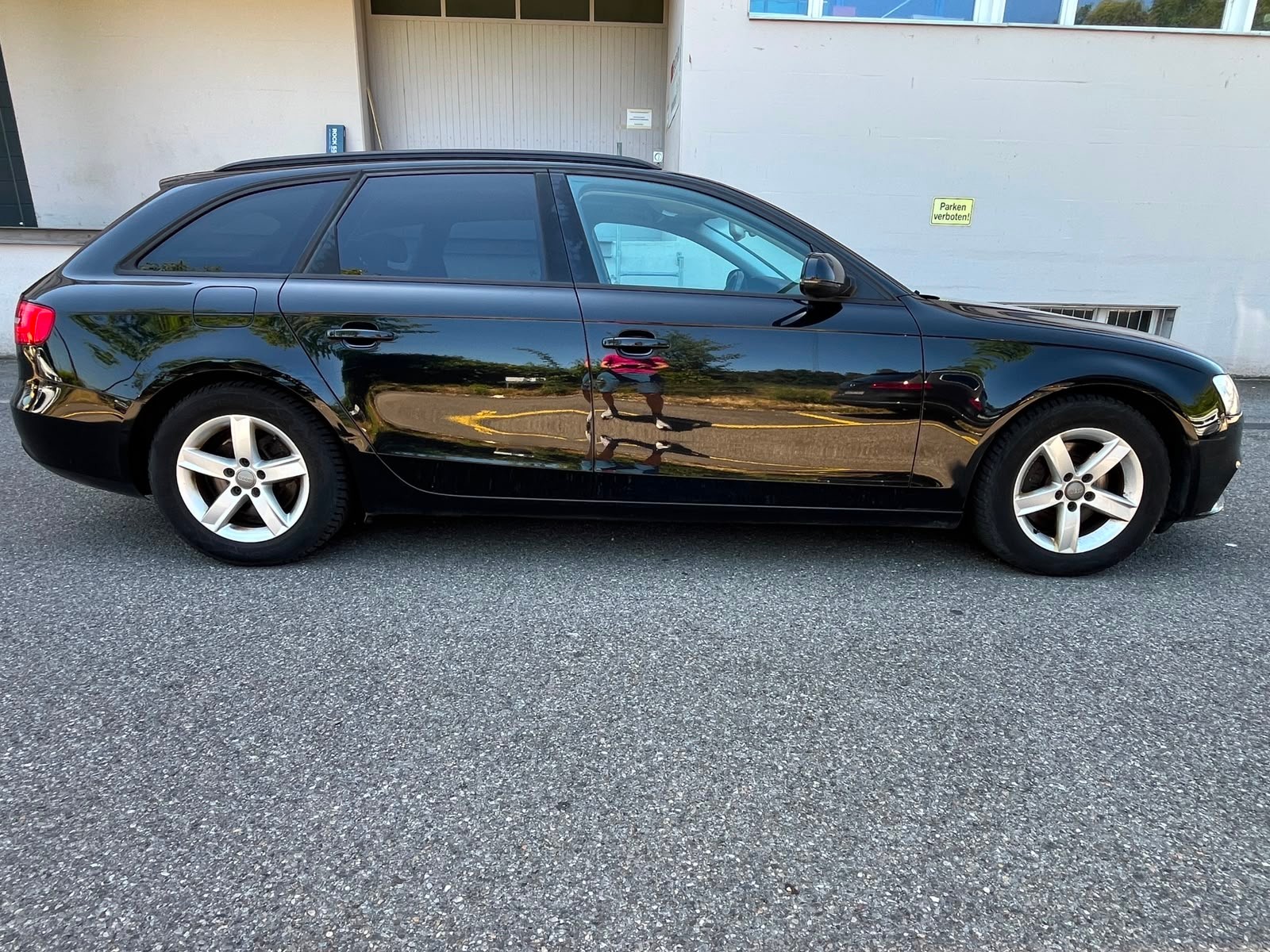 AUDI A4 Avant 2.0 TDI quattro-image-6