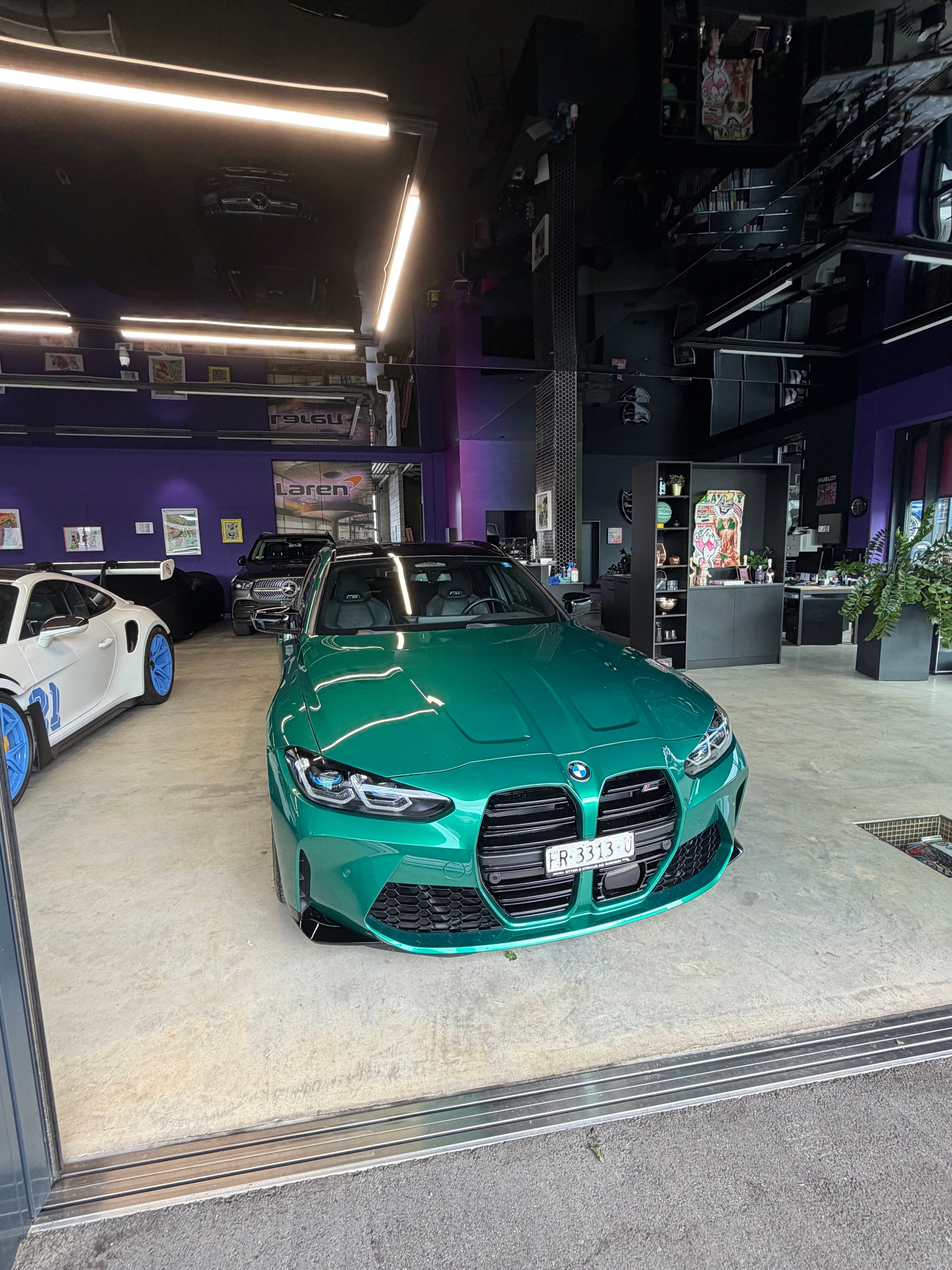 BMW M3 Touring xDrive Competition M-showroom-element-1