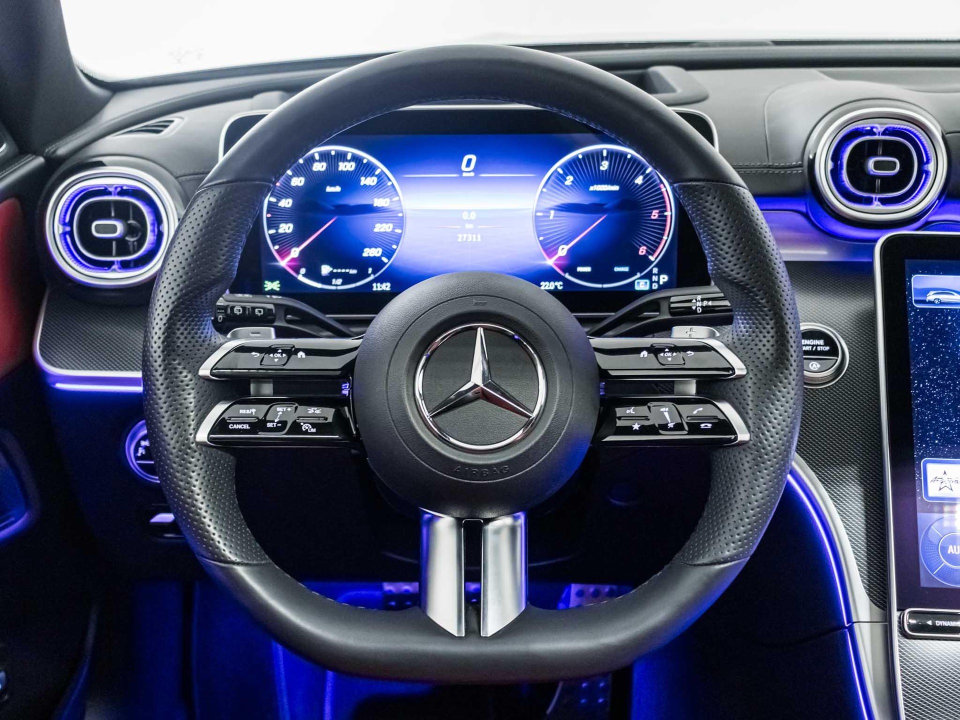 MERCEDES-BENZ C 220 d 4MATIC T-Modell-image-10