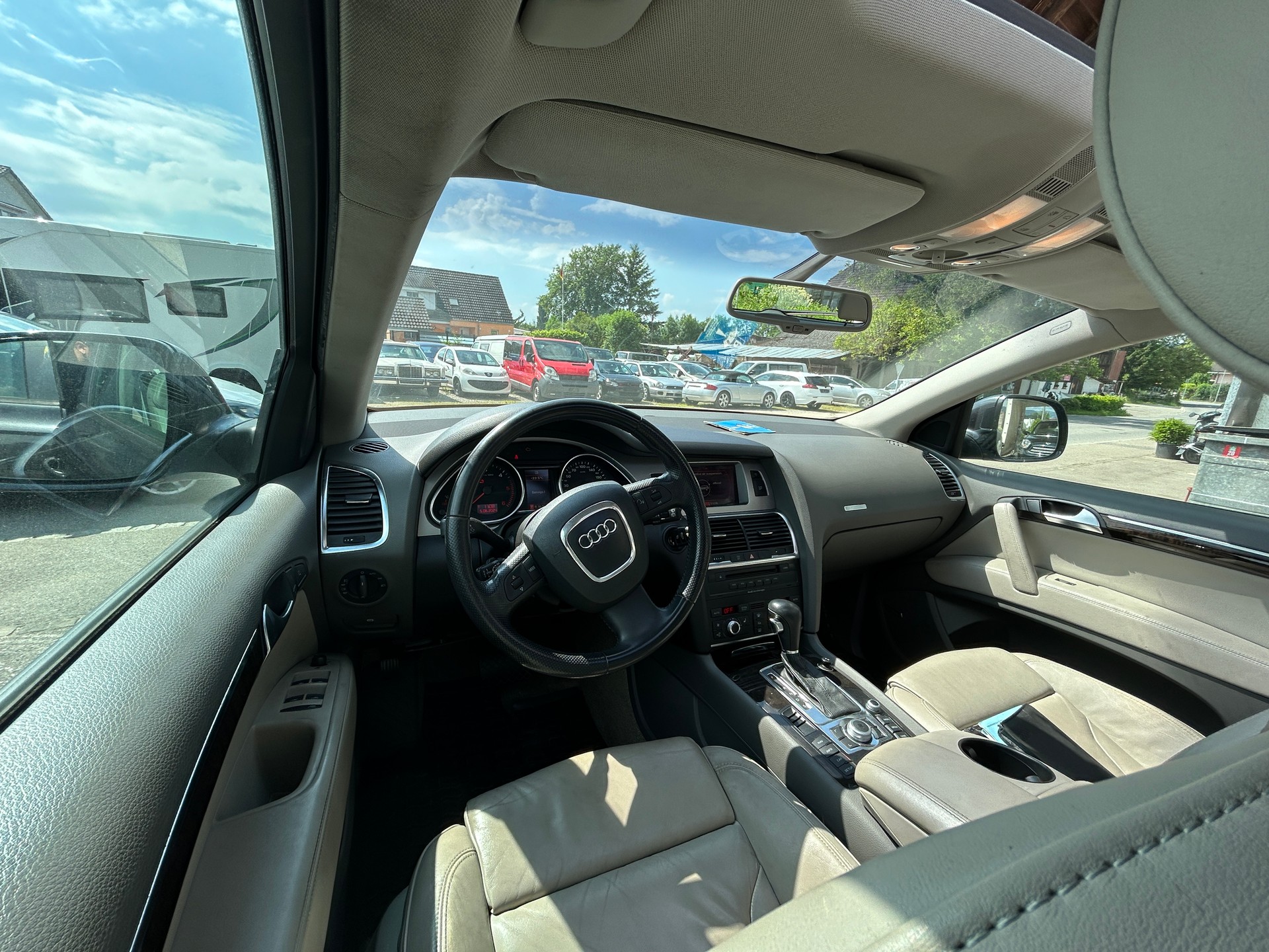 AUDI Q7 Diesel Automat MFK Leder Top Ausstattung-image-6