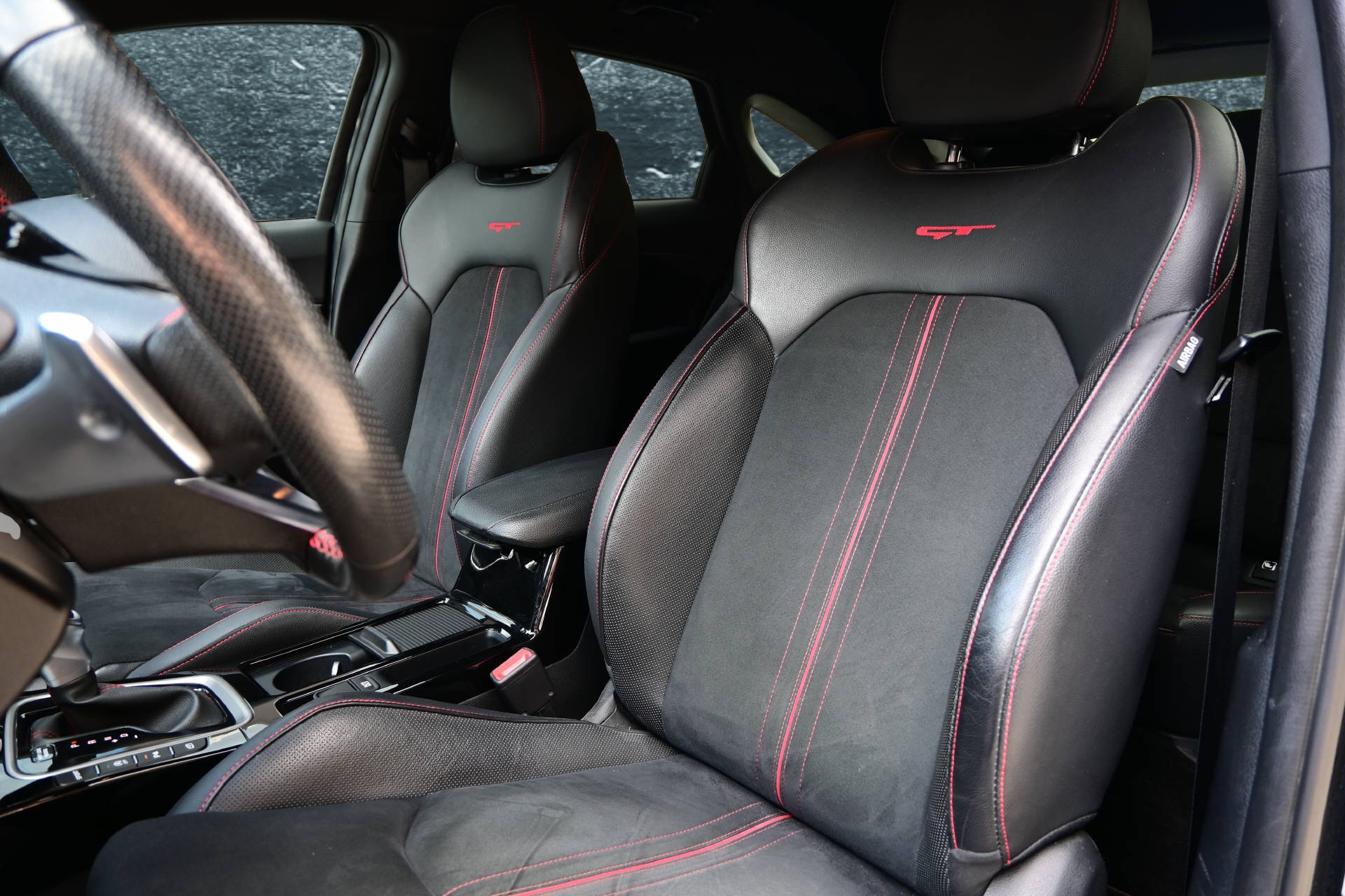 KIA ProCeed 1.6 T-GDi GT *Facelift*-image-10