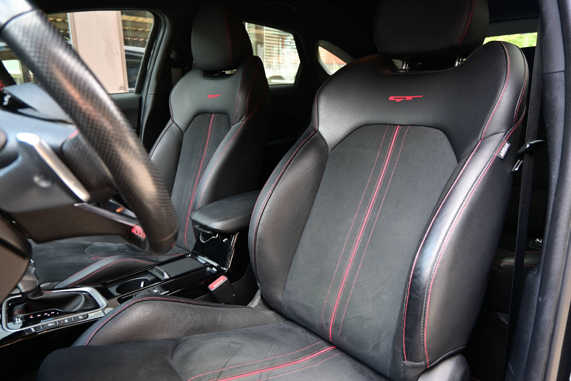 KIA ProCeed 1.6 T-GDi GT *Facelift*-image-10