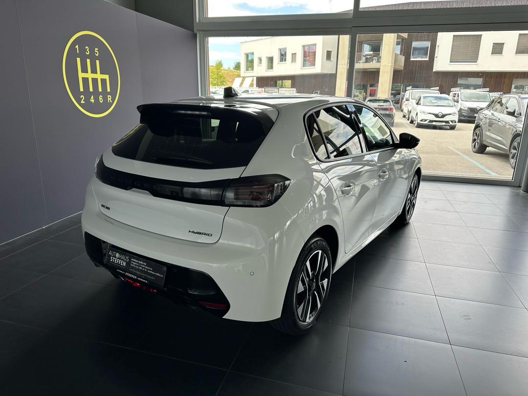 PEUGEOT 208 1.2 MHEV 110 Allure-image-5