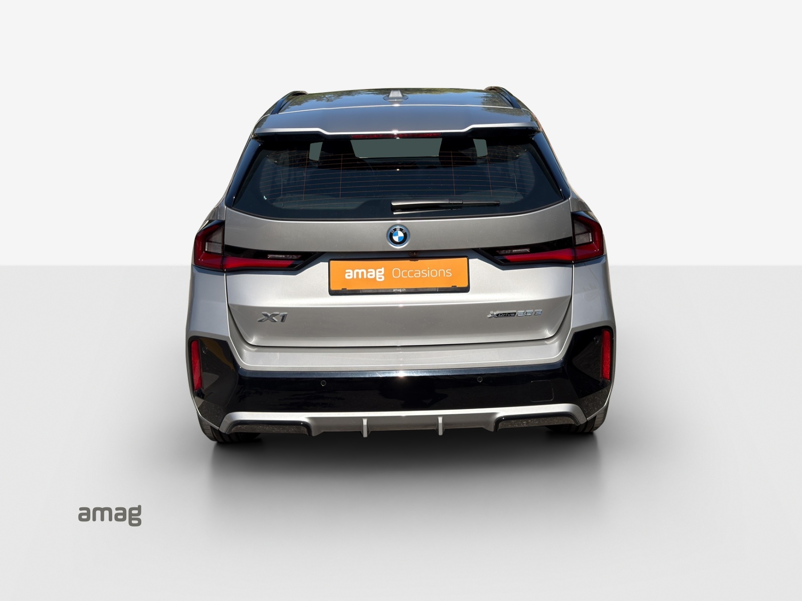 BMW X1 xDrive 25e M Sport-showroom-element-3