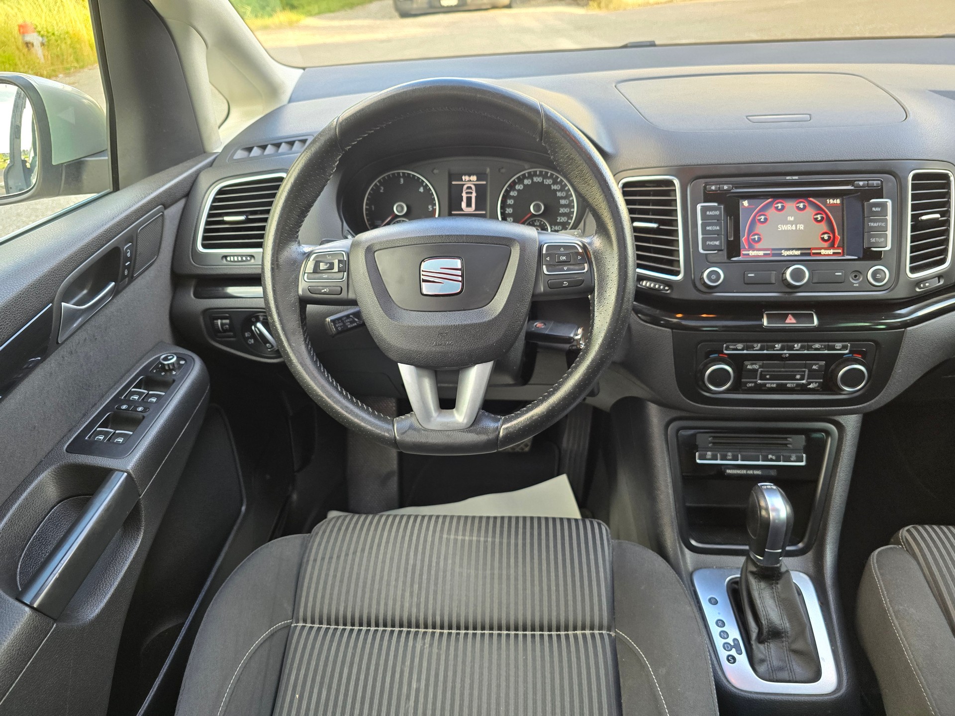 SEAT Alhambra 2.0 TDI Style Eco DSG-image-17