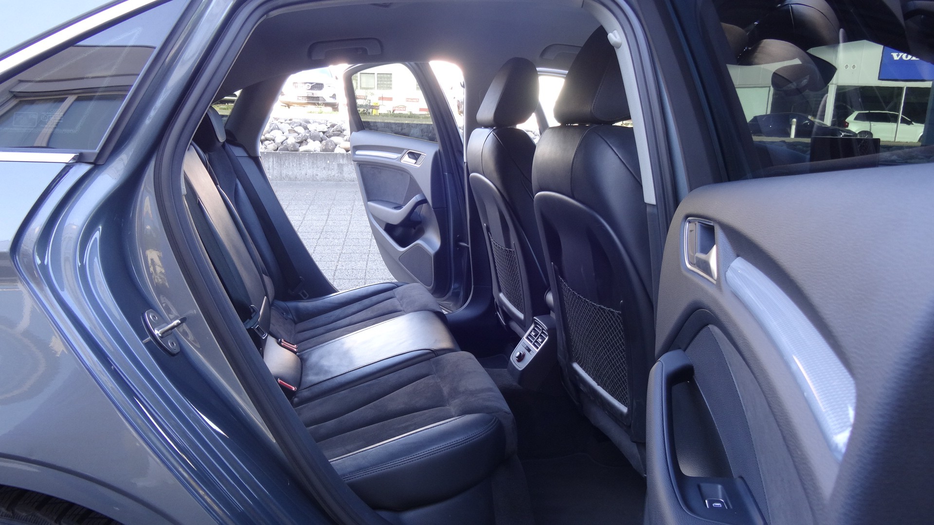 AUDI A3 Limousine 1.4 TFSI Attraction S-tronic-image-13