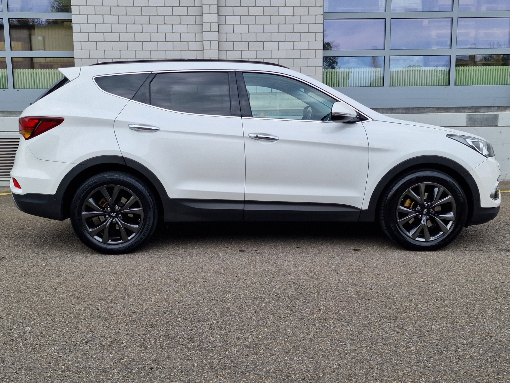 HYUNDAI Santa Fe 2.2 CRDI Vertex 4WD Automatic-image-3