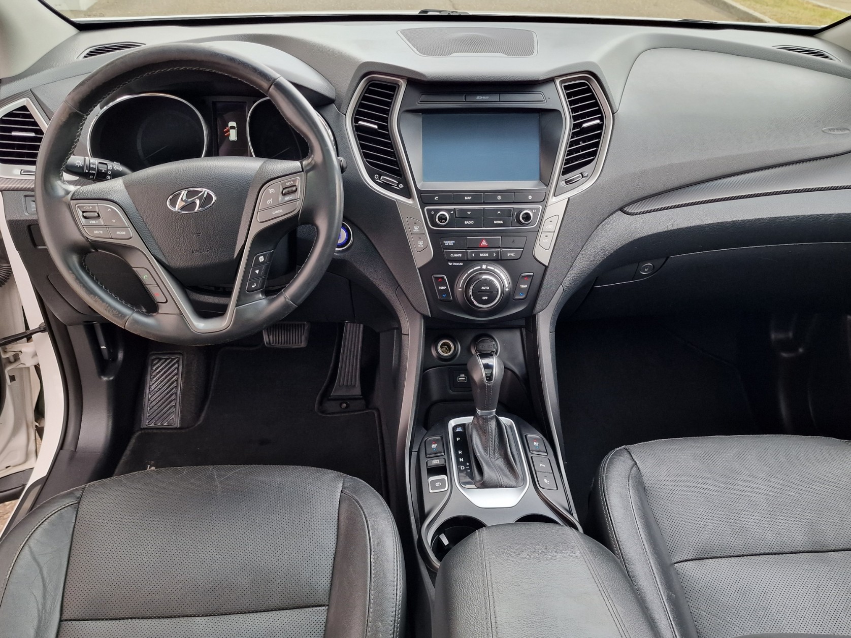 HYUNDAI Santa Fe 2.2 CRDI Vertex 4WD Automatic-image-9