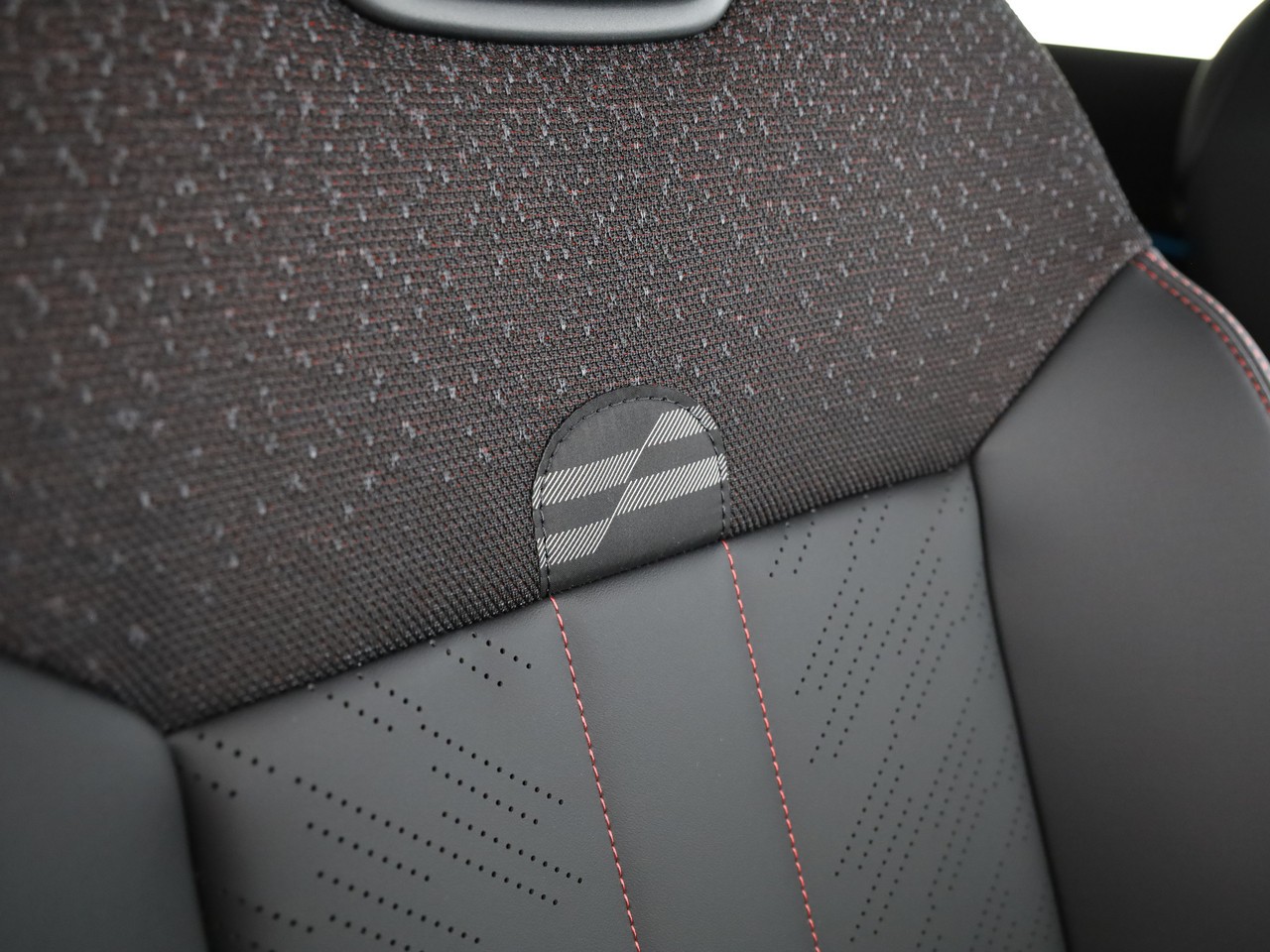 MINI Countryman John Cooper Works ALL4 Steptronic-image-15