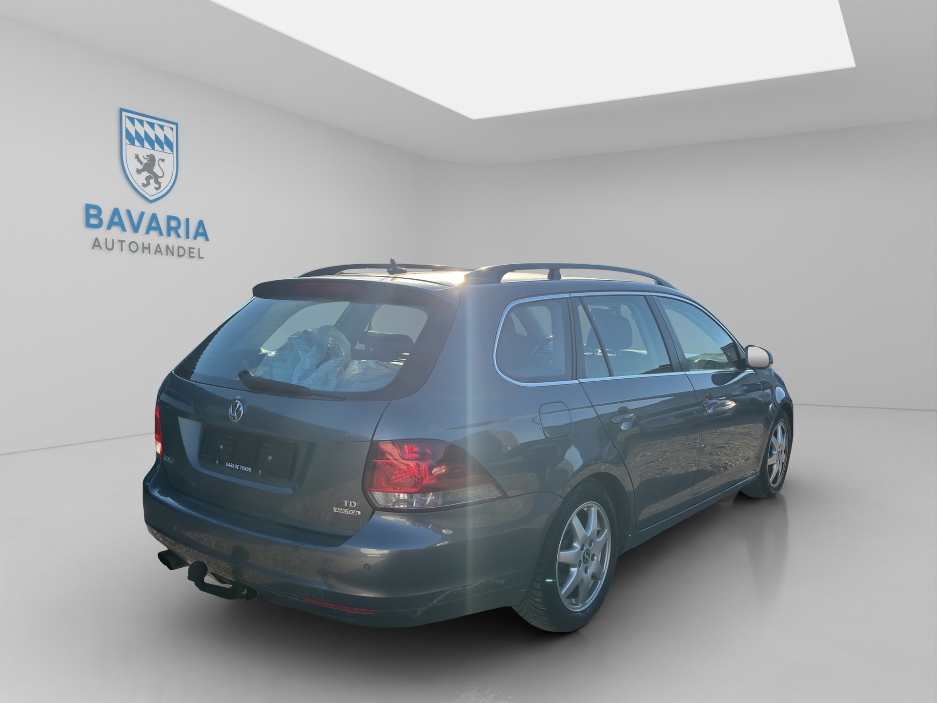 VW Golf Variant 1.6 TDI Comfortline 4Motion *FÜR EXPORT*-image-4