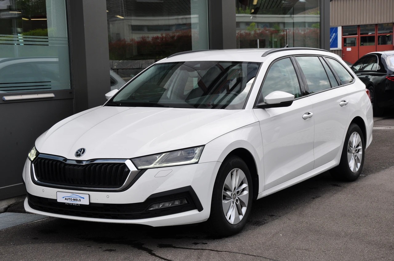 SKODA Octavia Combi 2.0 TDI DSG Ambition 4x4-showroom-element-3