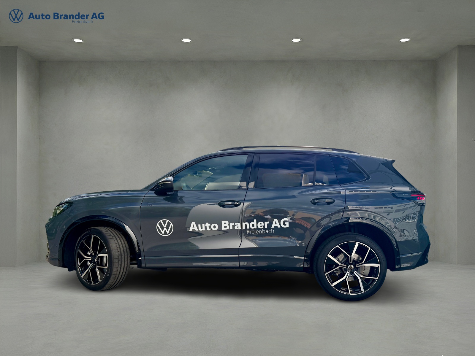VW Tiguan 2.0 TSI DSG R-Line 4Motion-showroom-element-3