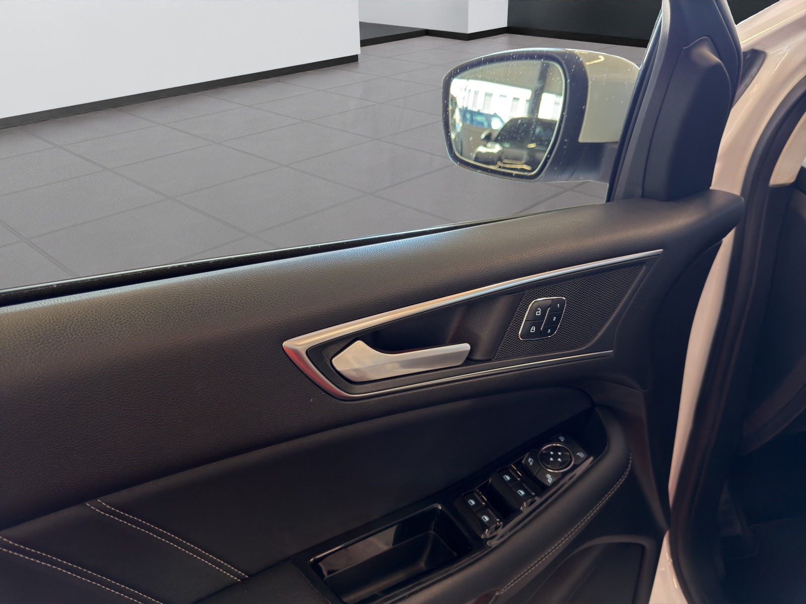 FORD Edge 2.0 TDCi ST-Line 4WD PowerShift-image-17