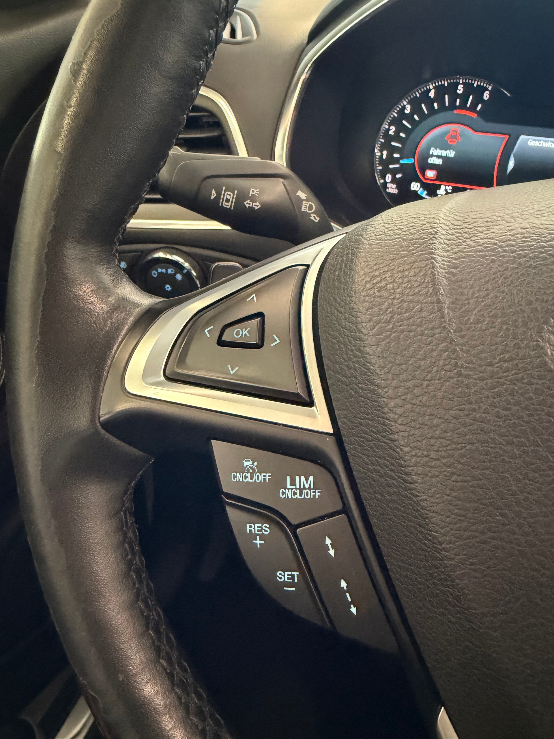 FORD Edge 2.0 TDCi ST-Line 4WD PowerShift-image-26