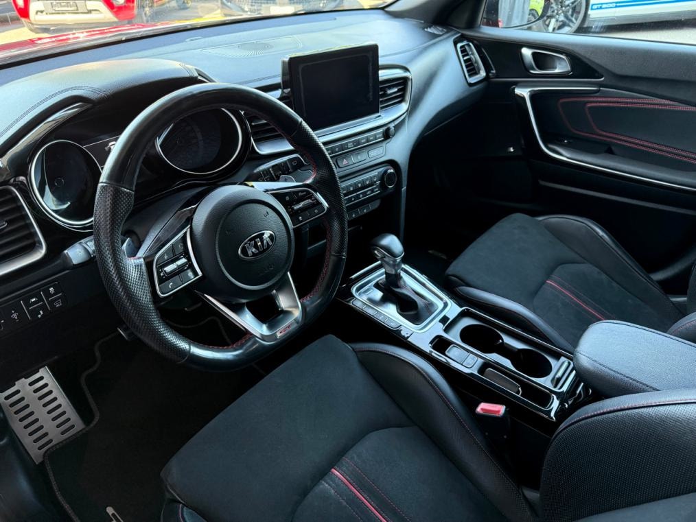 KIA ProCeed 1.6 T-GDi GT-showroom-element-3