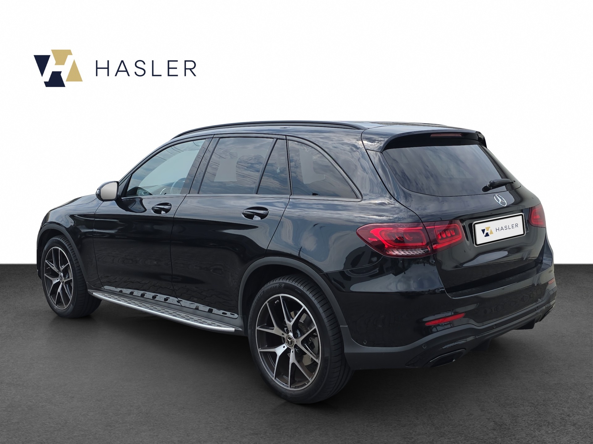 MERCEDES-BENZ GLC 300 AMG Line 4Matic 9G-Tronic-showroom-element-3
