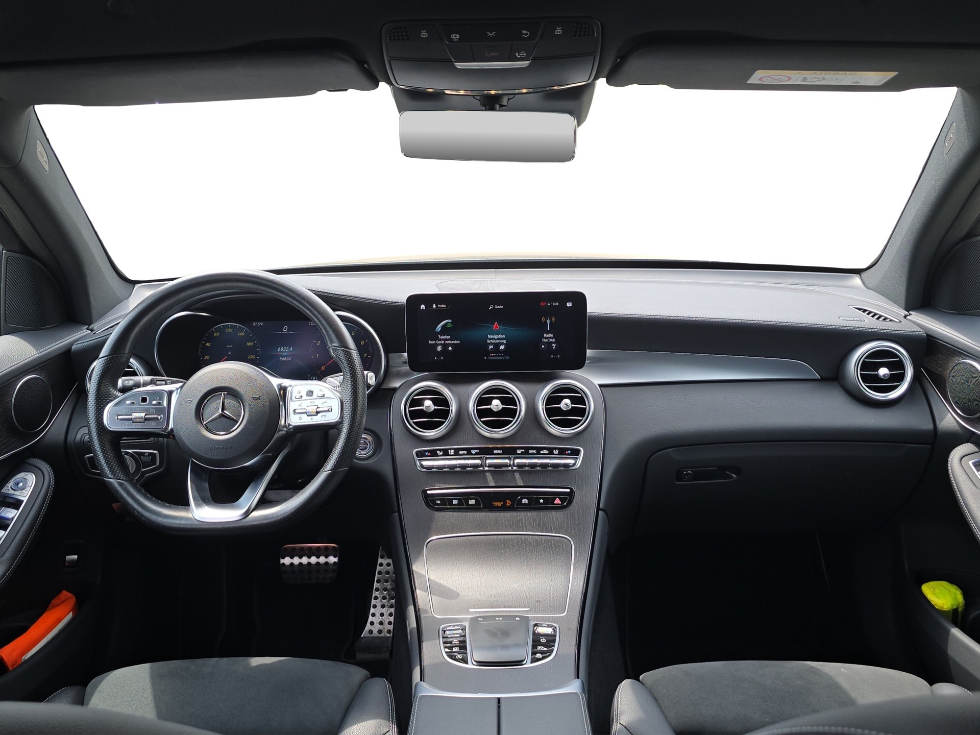 MERCEDES-BENZ GLC 300 AMG Line 4Matic 9G-Tronic-image-8