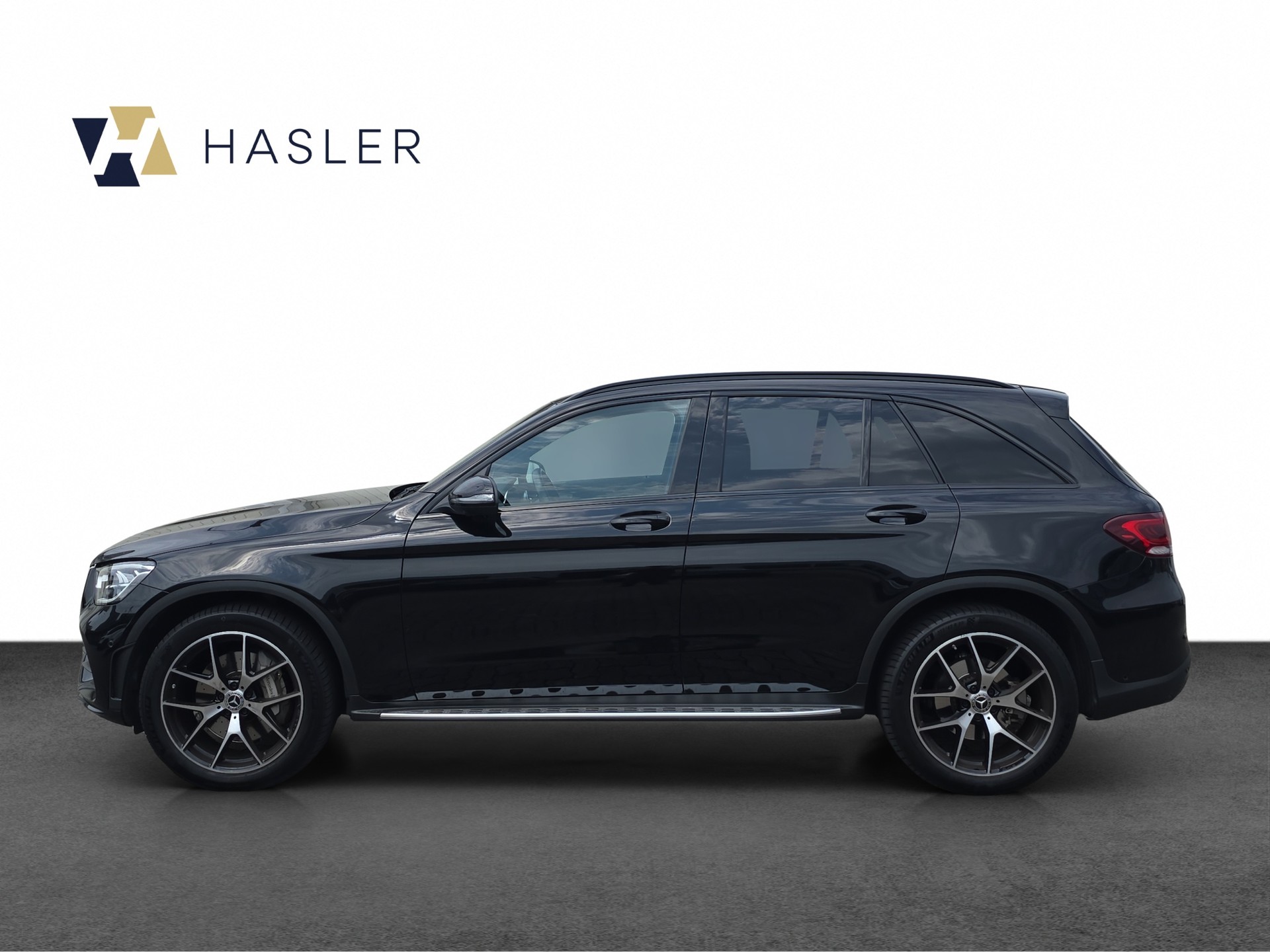MERCEDES-BENZ GLC 300 AMG Line 4Matic 9G-Tronic-showroom-element-2