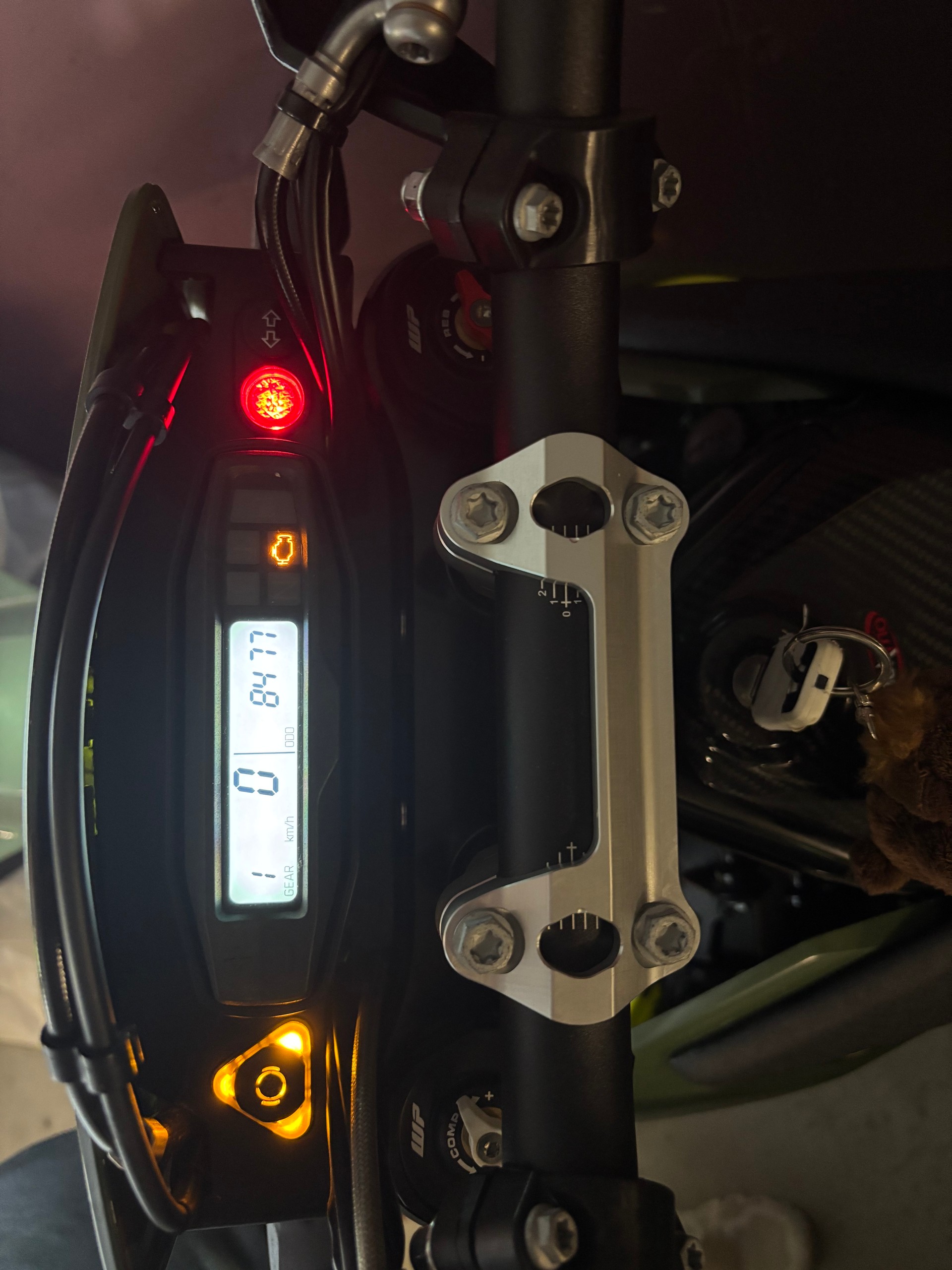 HUSQVARNA 701 Supermoto-image-11