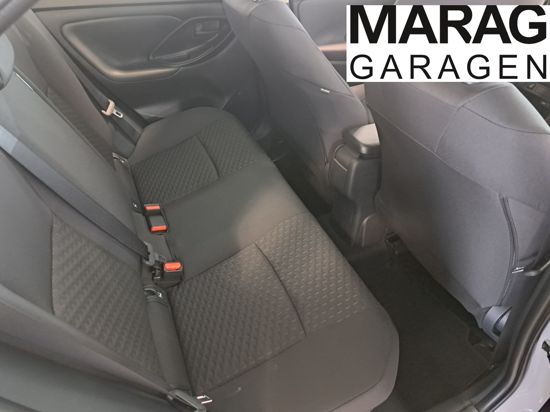 TOYOTA Yaris Cross 1.5 Comfort AWDi e-CVT-image-5