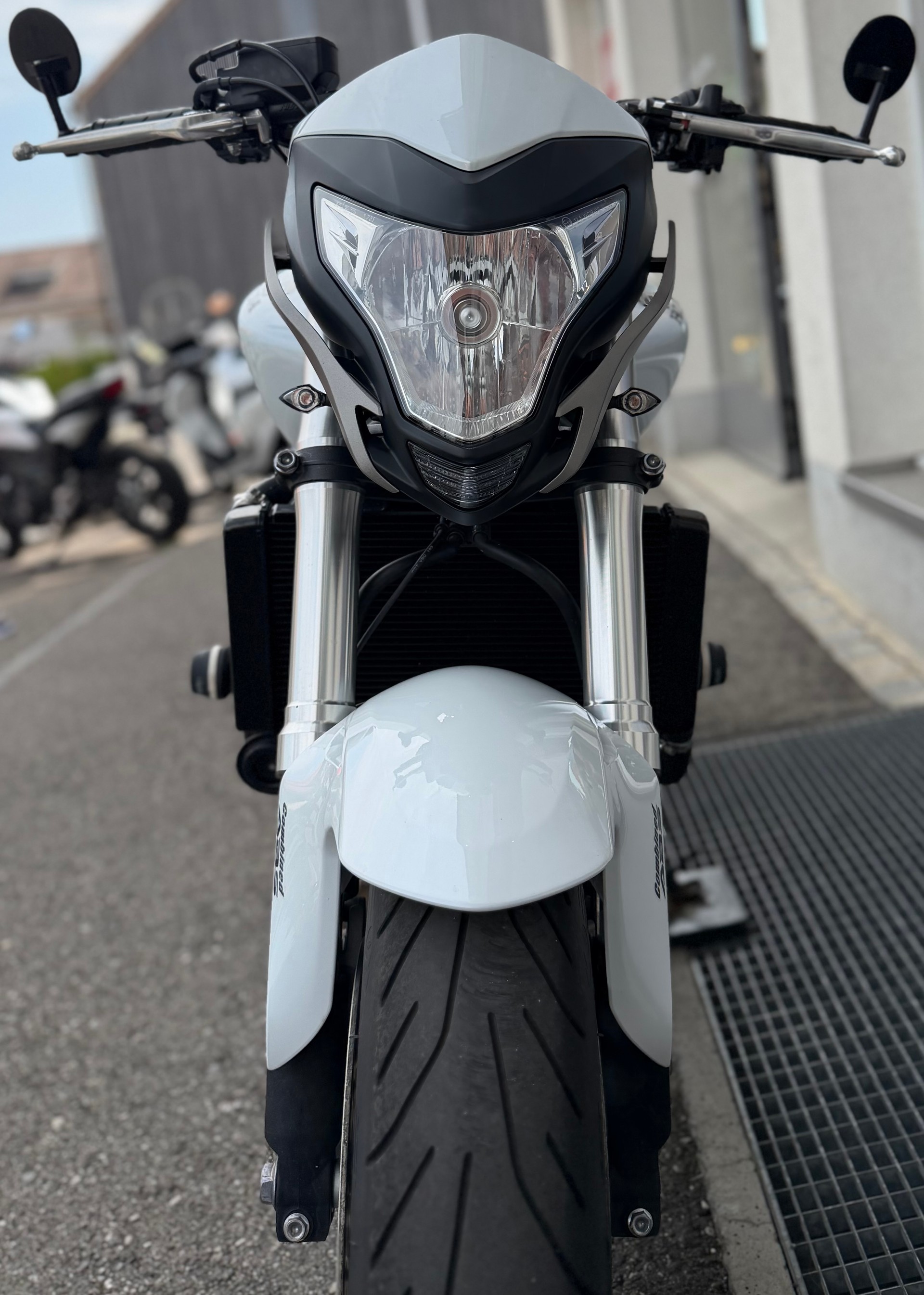 HONDA CB 600 F ABS Hornet-showroom-element-1