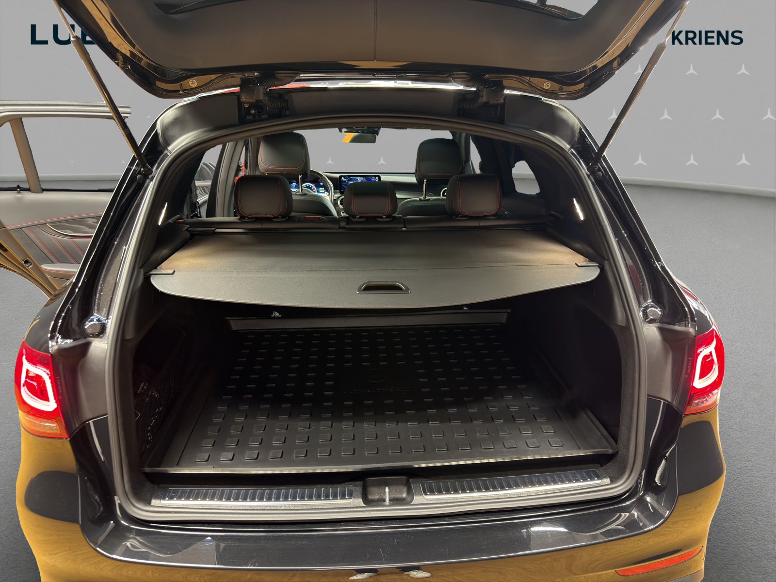 MERCEDES-BENZ GLC 43 4M - AMG / DISTRONIC / 360 Grad Kamera / Panorama-Dach-image-14