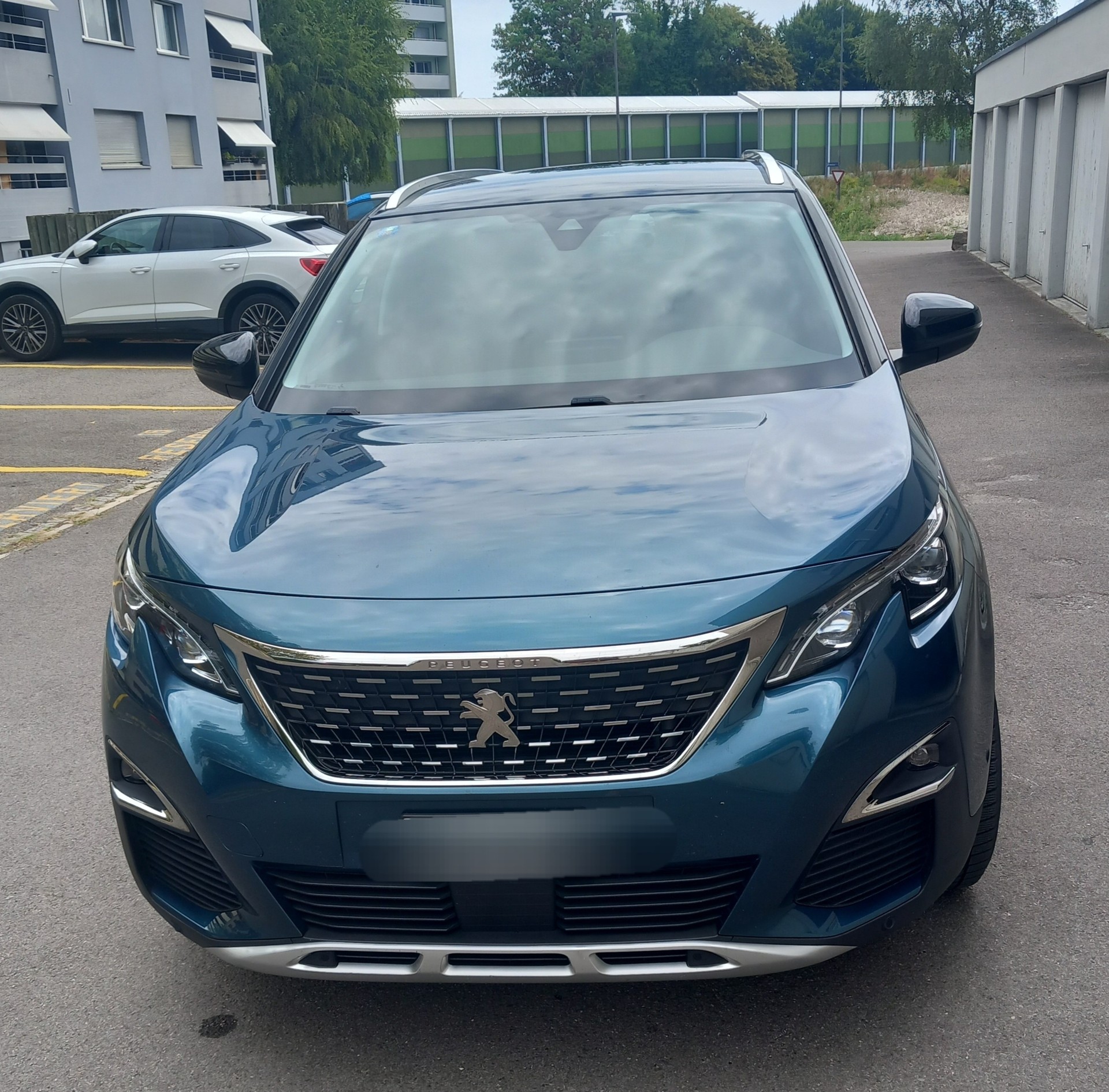 PEUGEOT Zahnriemen bei 123 000 k.m gewechselt. Garantie 12 Monate oder 20,000 k.m