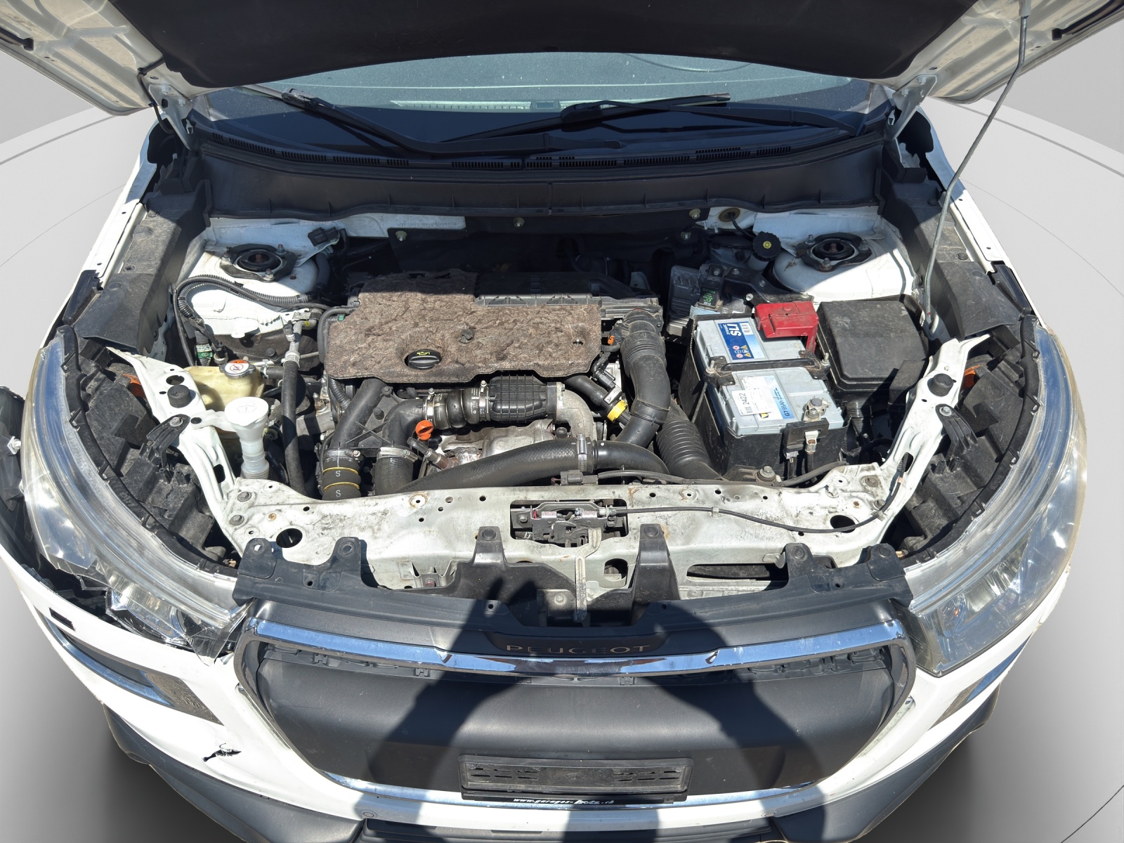 PEUGEOT 4008 1.6 HDi Allure 4WD-image-9