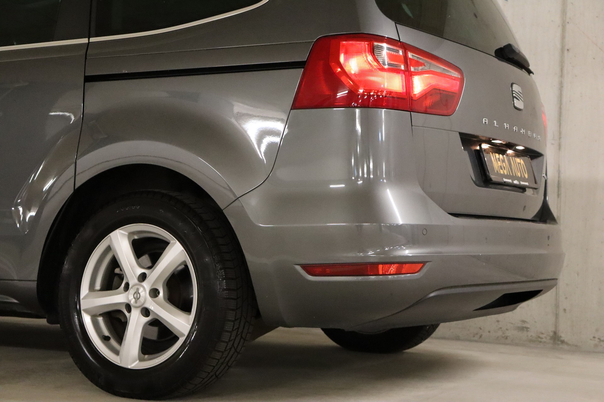 SEAT Alhambra 2.0 TDI Style Eco DSG-image-7