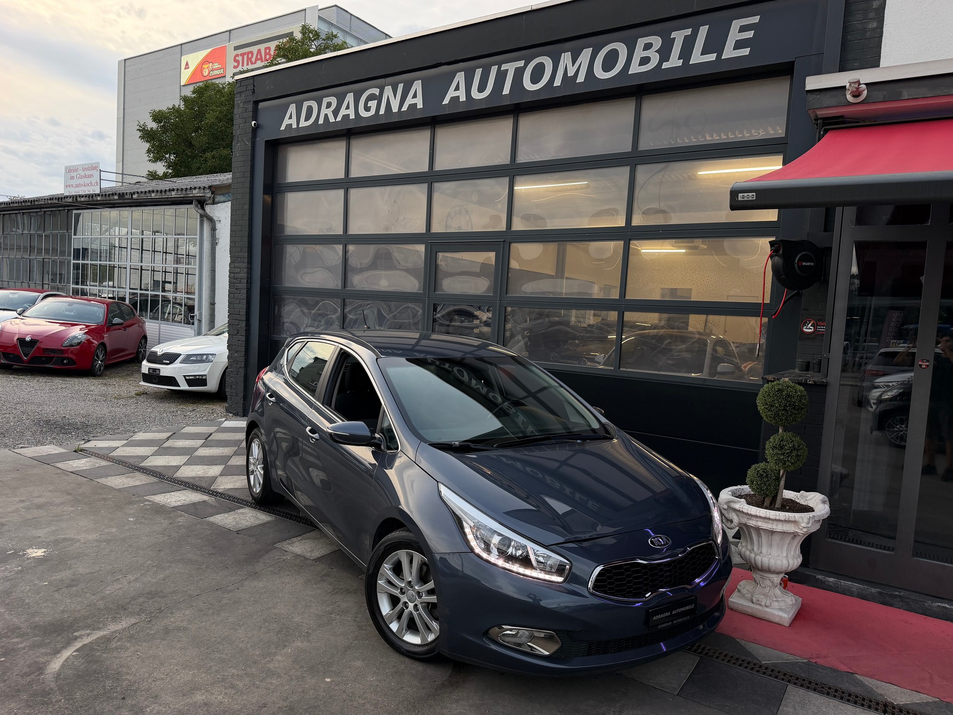 KIA Cee'd 1.6 GDi Style DCT-showroom-element-1