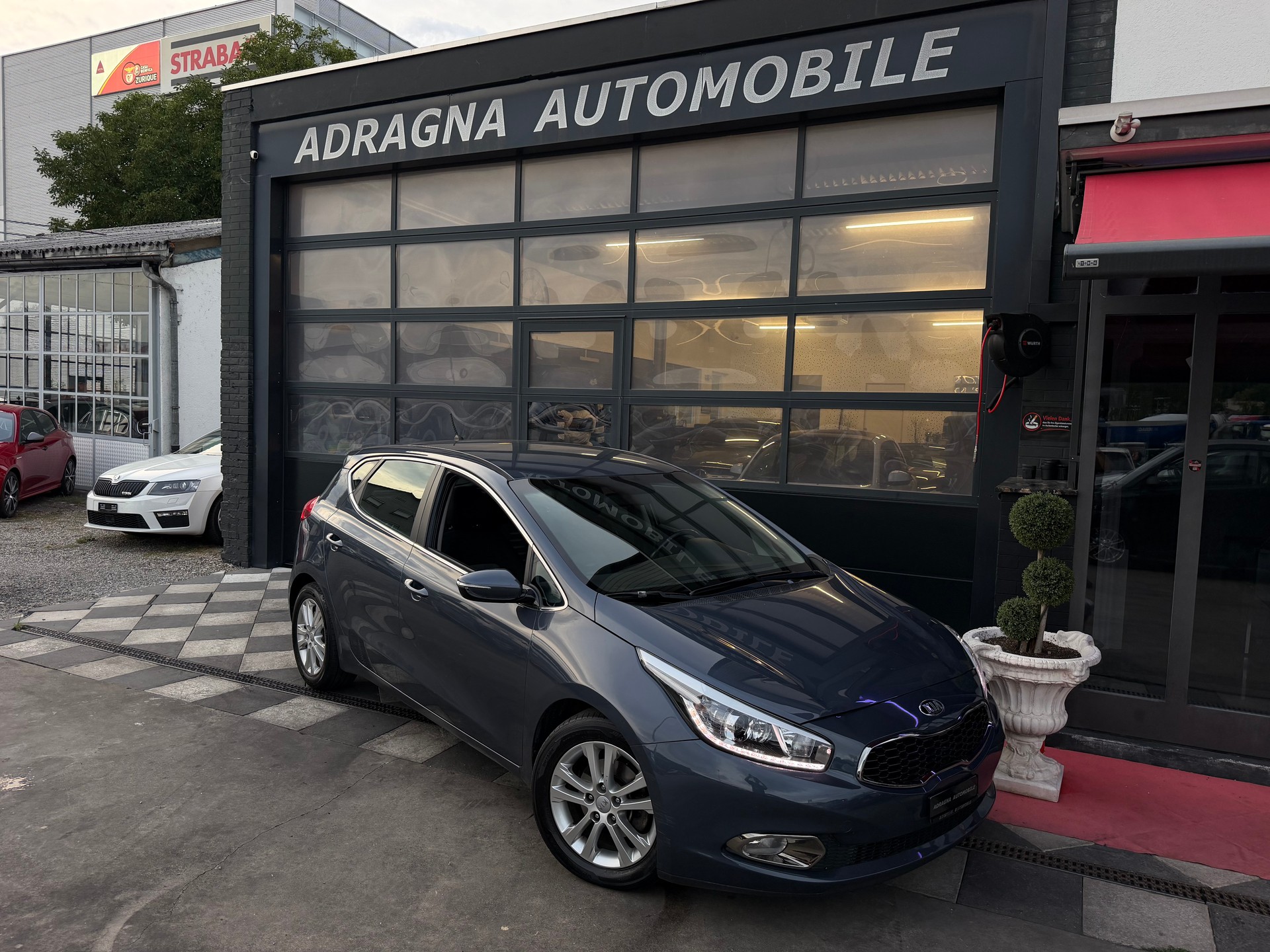 KIA Cee'd 1.6 GDi Style DCT-showroom-element-2