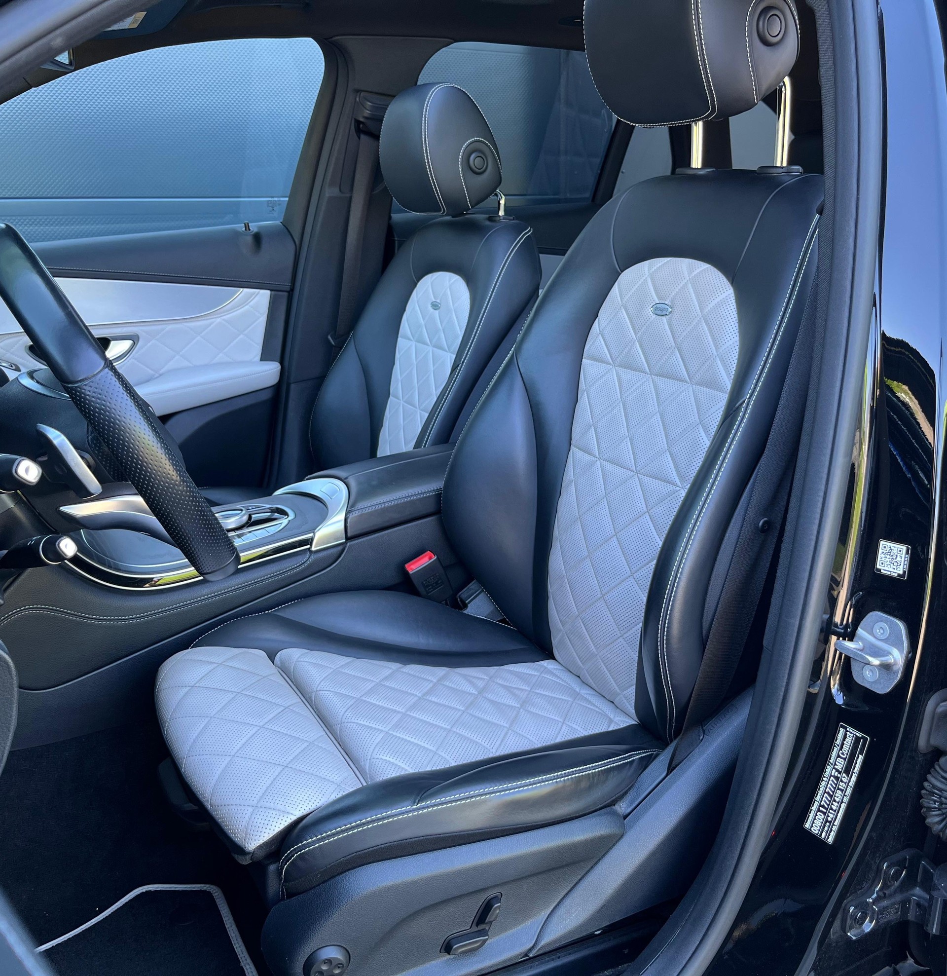 MERCEDES-BENZ GLC 250 AMG Line 4Matic 9G-Tronic-image-14