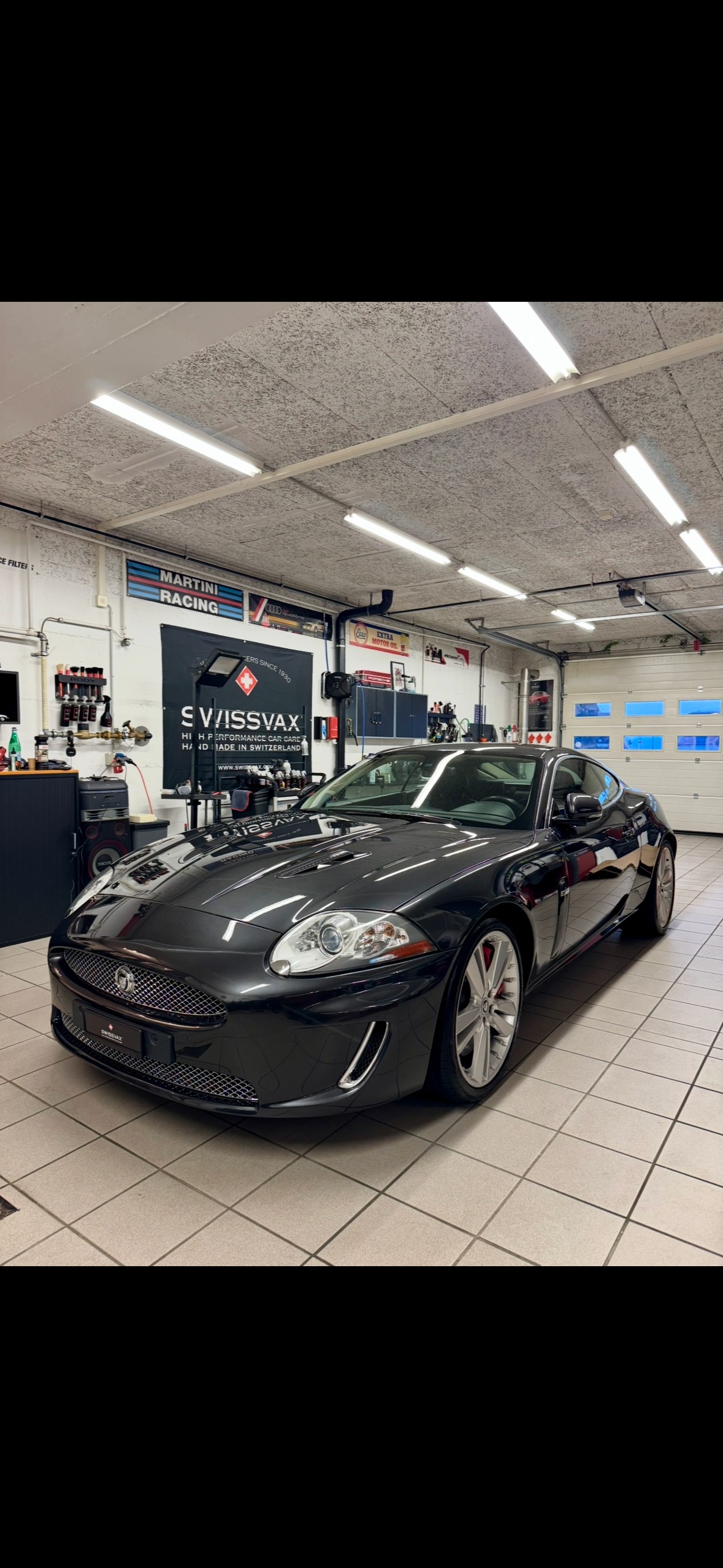 JAGUAR XKR-image-1