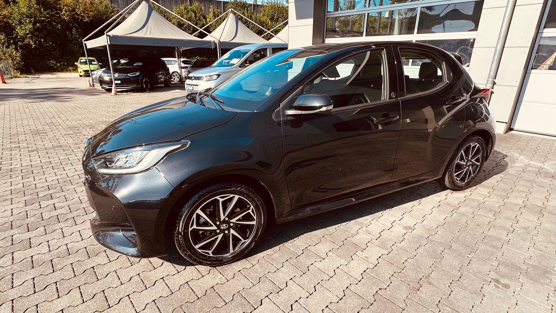 TOYOTA Yaris 1.5 Trend e-CVT-image-18